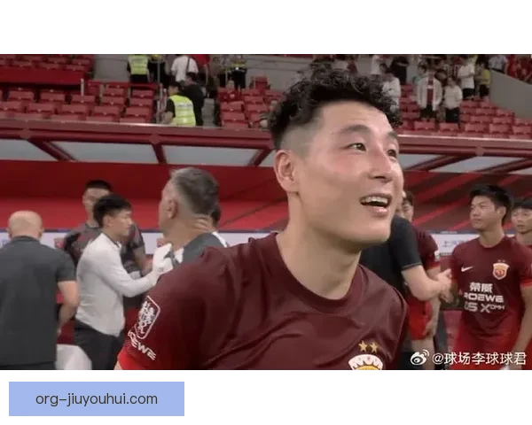 武磊单赛季打入34球打破中超进球纪录荣膺金靴成为新纪录创造者