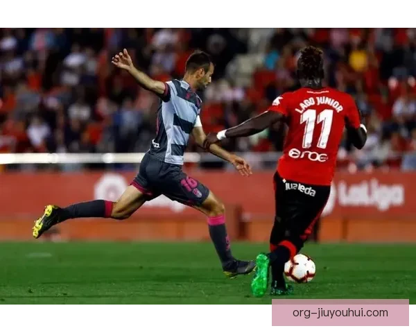 格拉纳达重返西甲仅一年再度降级昔日黑马为何难逃升降机命运